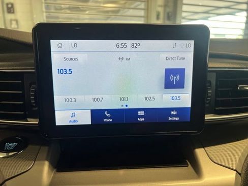 Used 2022 Ford Explorer XLT w/ Equipment Group 202A AWD/4WD image 22