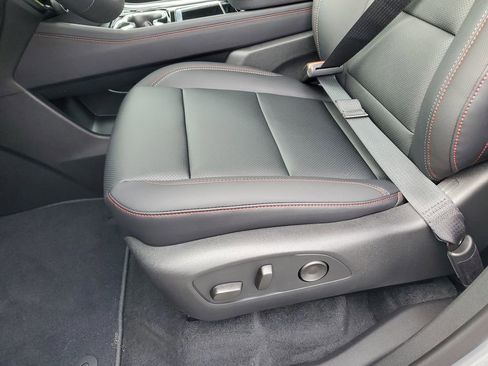 New 2026 Chevrolet Traverse Z71 w/ Driver Confidence Package AWD/4WD image 15