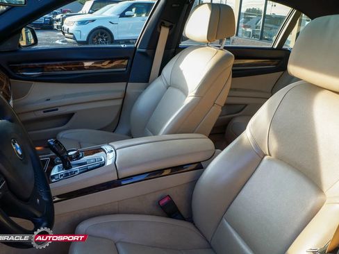 Used 2014 BMW 750Li w/ Executive Package image 19