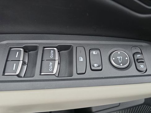 Certified 2023 Honda Accord EX image 25