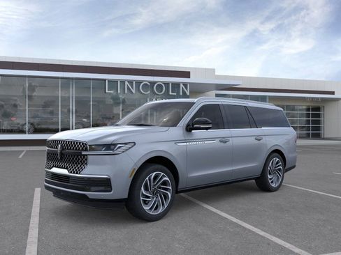 New 2026 Lincoln Navigator L Reserve image 1