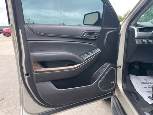 Used 2016 Chevrolet Tahoe LT w/ Luxury Package AWD/4WD image 20