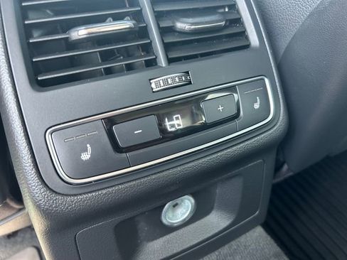 Used 2017 Audi A4 2.0T Prestige image 17