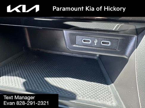 Used 2023 Volkswagen Jetta SE FWD image 24