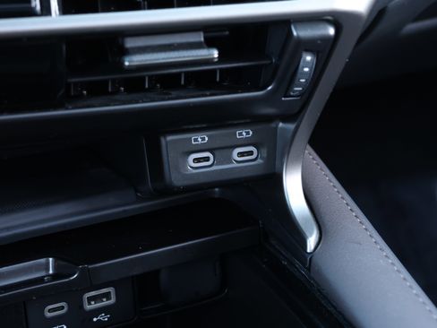 Used 2023 Lexus RX 350 w/ Luxury Package image 29