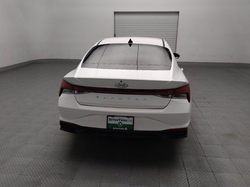 Used 2023 Hyundai Elantra SEL FWD image 7