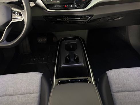 Used 2023 Volkswagen ID.4 Pro image 17