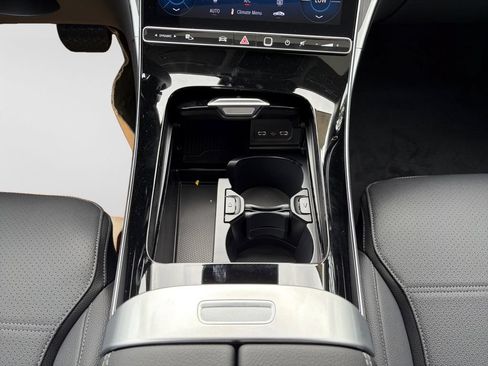 New 2026 Mercedes-Benz C 300 4MATIC Sedan image 12