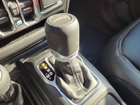 New 2026 Jeep Gladiator Sahara image 33