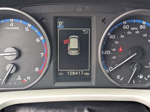 Used 2017 Toyota RAV4 LE FWD image 24