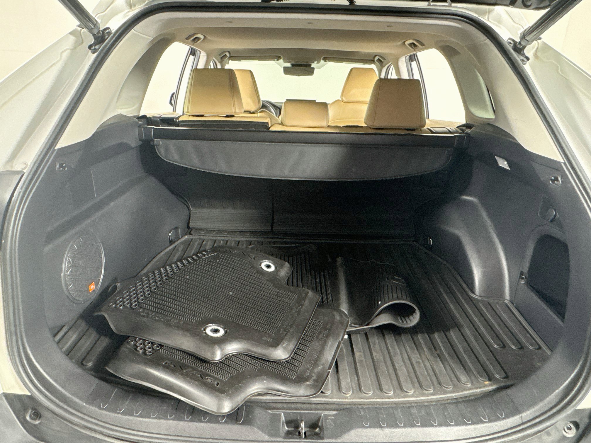 Certified 2021 Toyota RAV4 XLE Premium AWD/4WD image 20