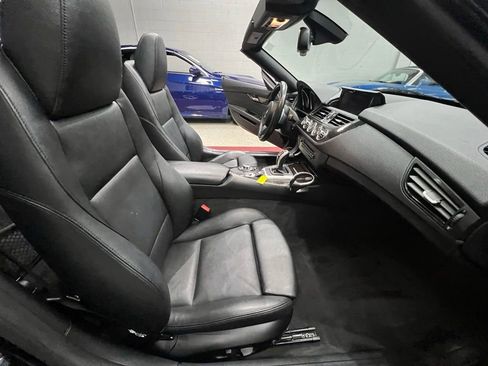 Used 2015 BMW Z4 sDrive35is image 31