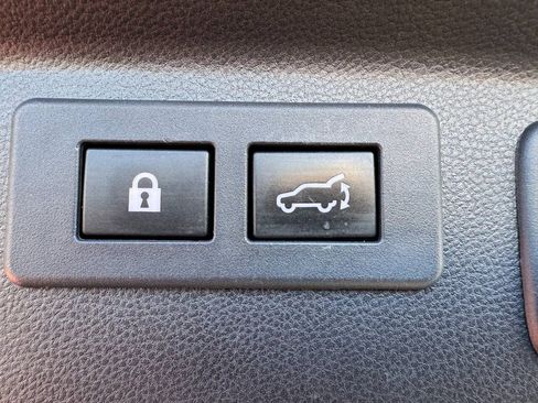 Used 2019 Subaru Forester Premium AWD/4WD image 29