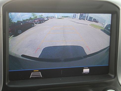 Used 2020 GMC Sierra 1500 Elevation w/ Elevation Value Package image 6