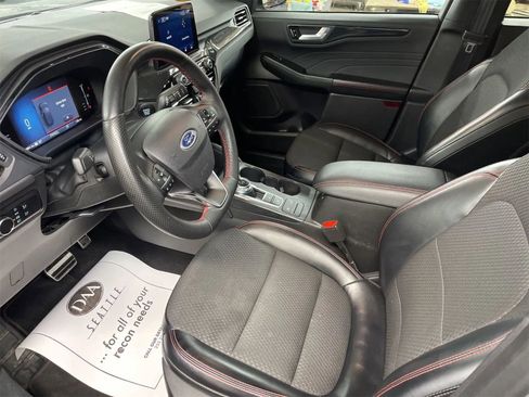 Used 2023 Ford Escape ST-Line image 5