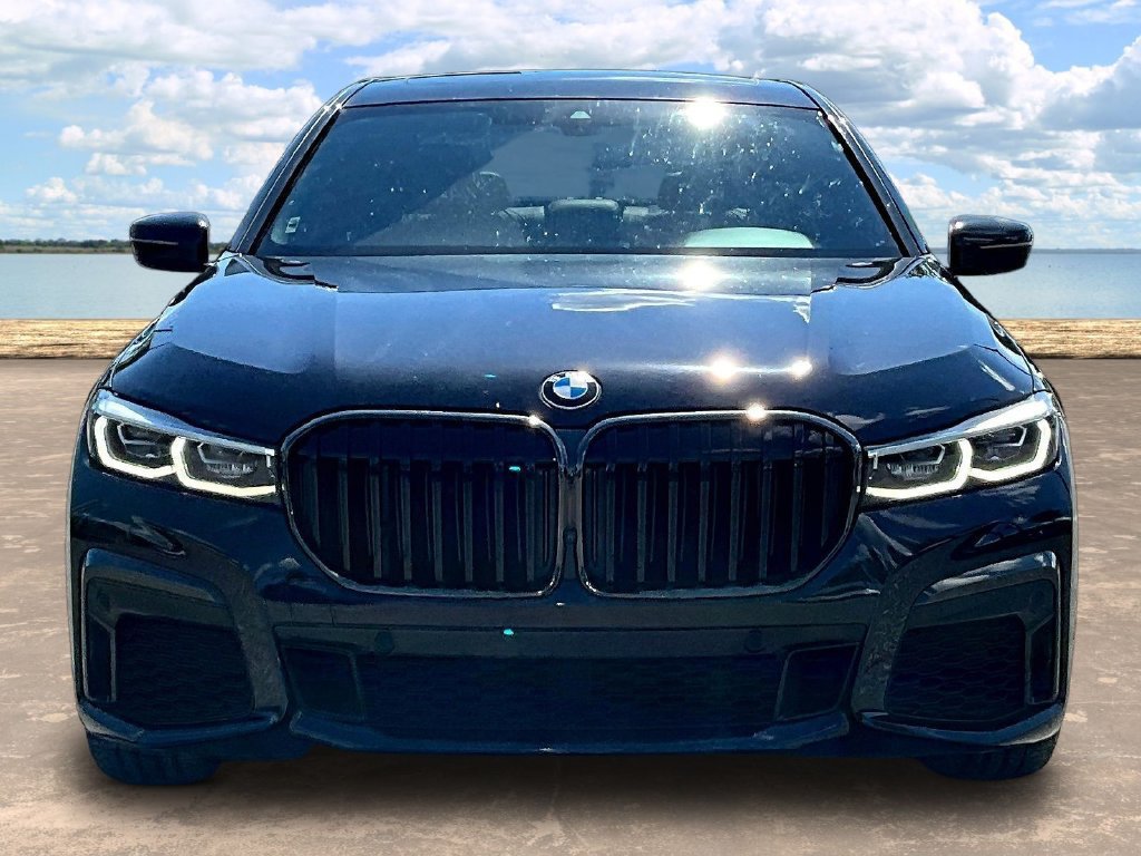 Used 2021 BMW 750i xDrive w/ Executive Package AWD/4WD image 2