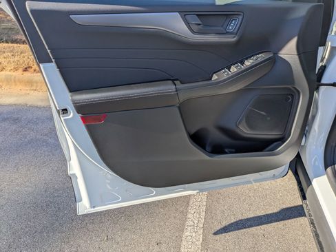 New 2026 Ford Escape Active image 9