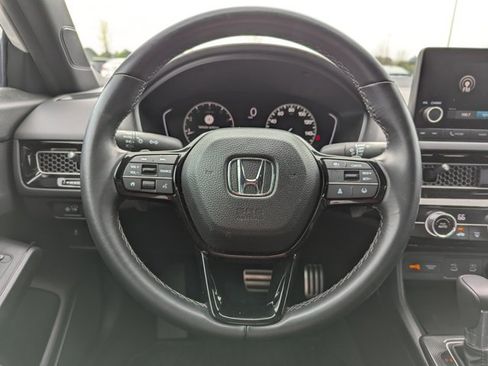 Used 2025 Honda Civic Sport image 15