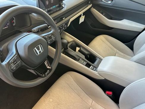 Used 2024 Honda Accord EX image 10