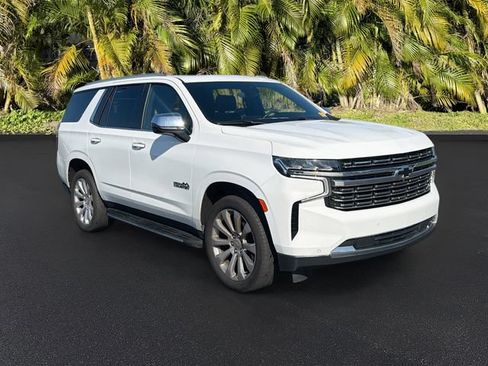 Used 2021 Chevrolet Tahoe Premier w/ Premium Package AWD/4WD image 2