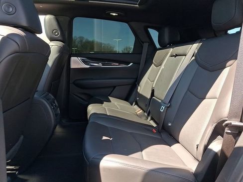 Used 2021 Cadillac XT5 Premium Luxury image 8