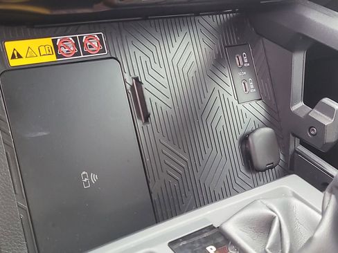 Used 2025 Toyota Tacoma TRD Off-Road image 22