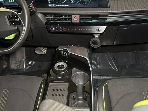 Certified 2023 Kia EV6 GT AWD/4WD image 17