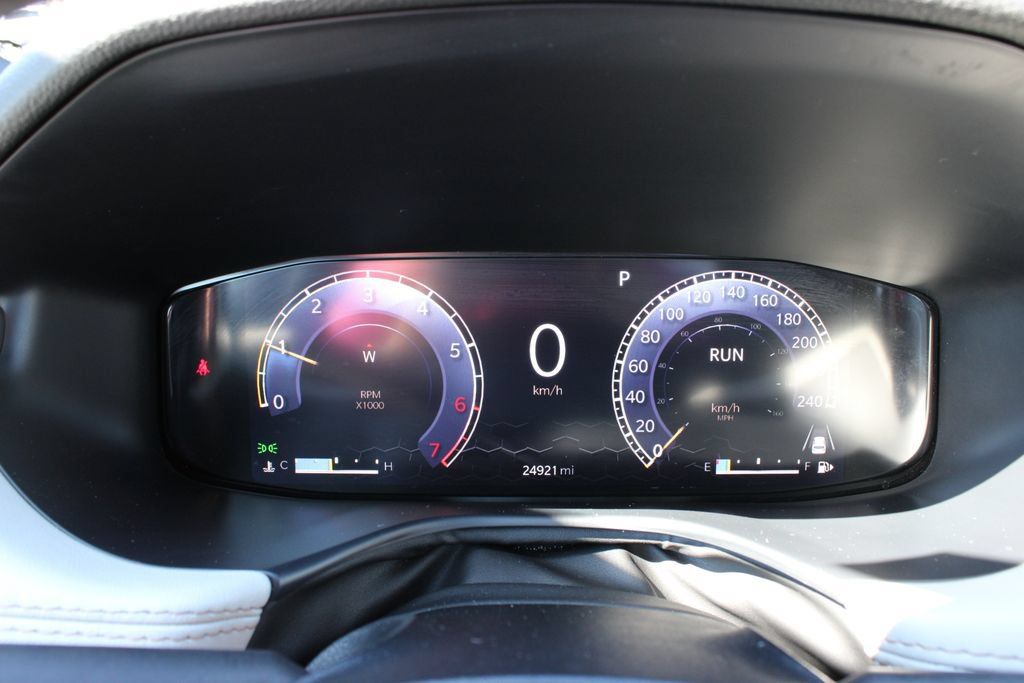 Used 2025 Jeep Compass Limited w/ Elite Group AWD/4WD image 9