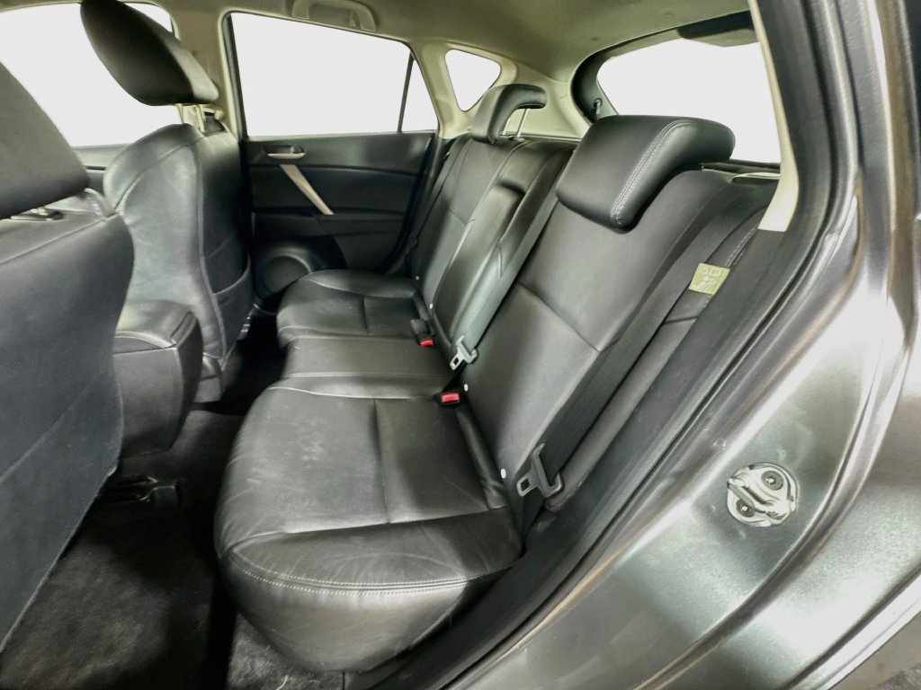 Used 2010 MAZDA MAZDA3 s Grand Touring FWD image 27