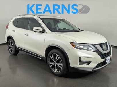 Used 2017 Nissan Rogue SL w/ SL Premium Package