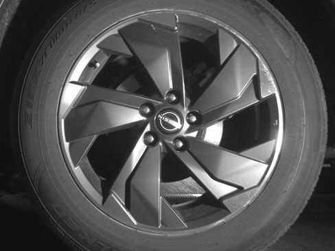 Used 2025 Nissan Rogue SV FWD image 14