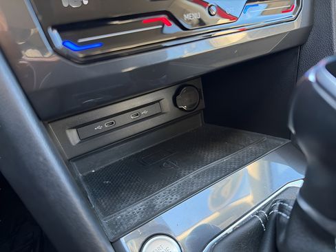 Used 2023 Volkswagen Tiguan SE image 20