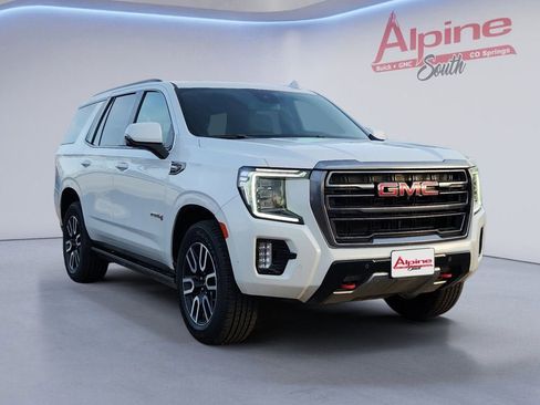Used 2023 GMC Yukon AT4 w/ AT4 Premium Package image 7