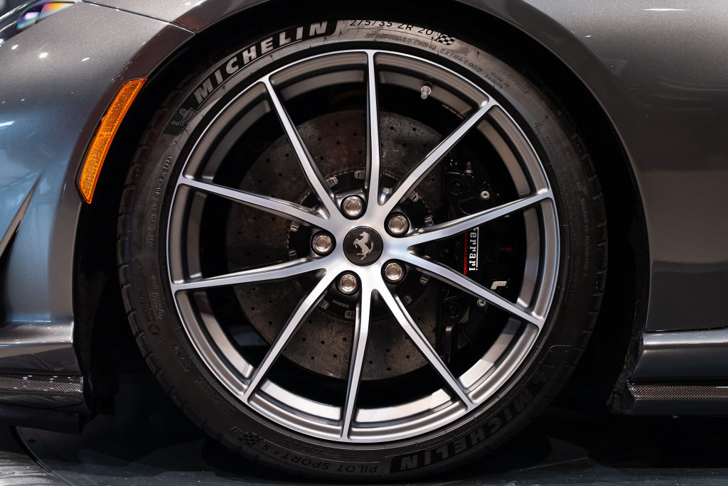 Certified 2023 Ferrari 812 GTS RWD image 13