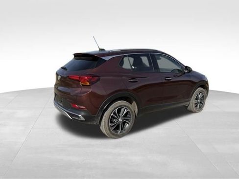 Used 2023 Buick Encore GX Essence image 3