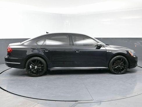 Used 2018 Volkswagen Passat 2.0T S image 8
