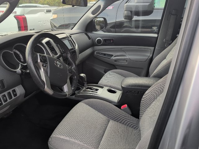 Used 2015 Toyota Tacoma 4x4 Double Cab w/ SR5 Package image 9