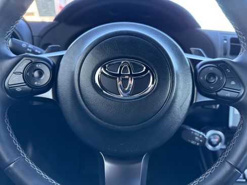 Used 2023 Toyota GR86 Premium w/ ALL Weather Mat Package (TMS) image 21