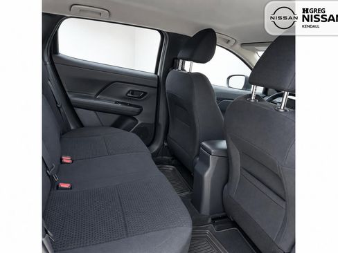 Used 2025 Nissan Kicks S FWD image 9