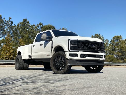 Used 2024 Ford F450 Limited w/ FX4 Off-Road Package image 2