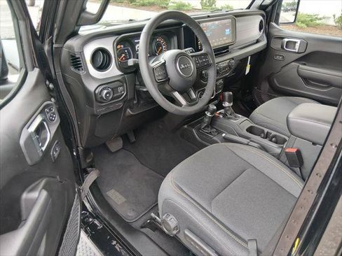 Certified 2025 Jeep Wrangler Unlimited Sport AWD/4WD image 9