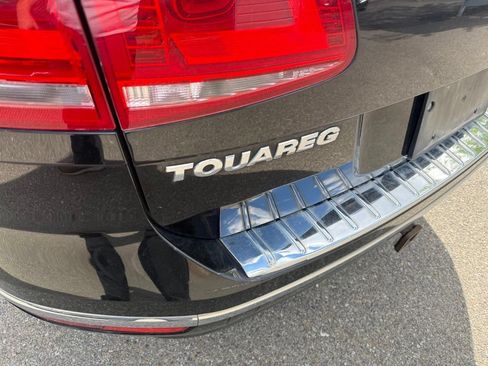 Used 2015 Volkswagen Touareg Executive AWD/4WD image 8