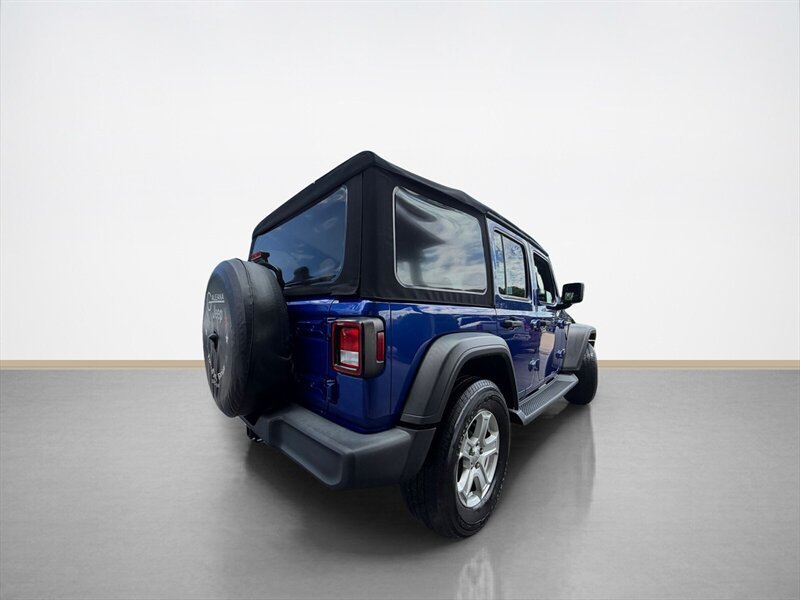 Used 2018 Jeep Wrangler Unlimited Sport S AWD/4WD image 4