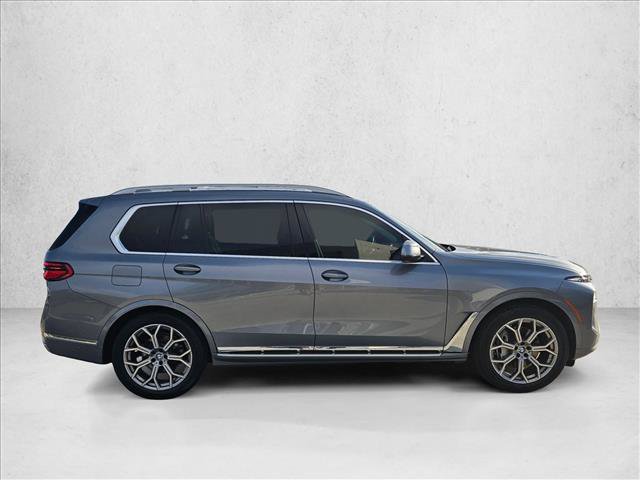 Used 2023 BMW X7 xDrive40i w/ Premium Package AWD/4WD image 4