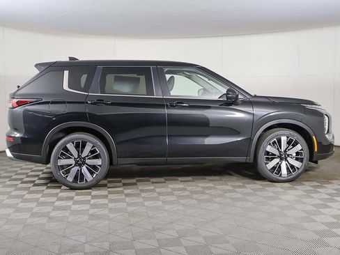 New 2026 Mitsubishi Outlander SE FWD image 18