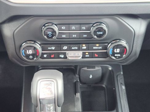 New 2026 Ford Bronco Outer Banks AWD/4WD image 18