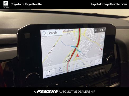 Used 2025 Nissan Pathfinder Platinum image 32