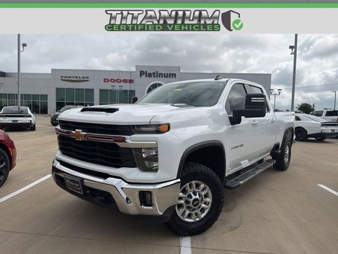 Used 2024 Chevrolet Silverado 2500 LT w/ Convenience Package AWD/4WD image 1