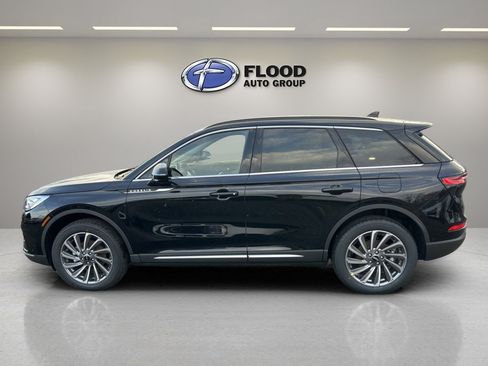 Used 2025 Lincoln Corsair Reserve image 4