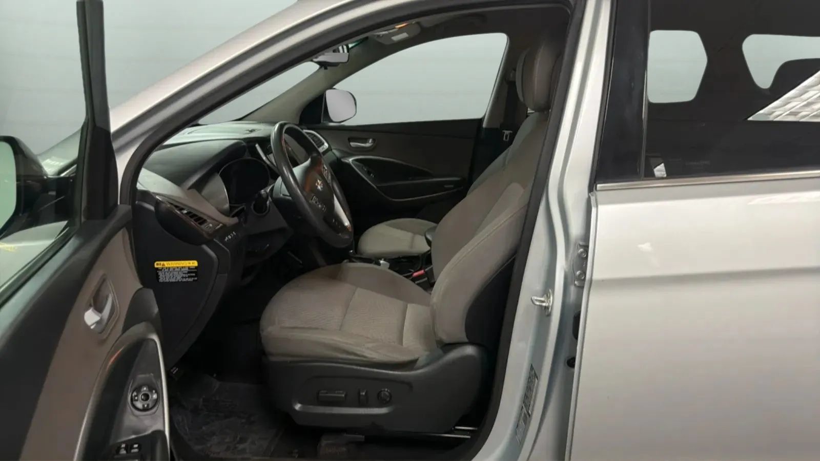 Used 2017 Hyundai Santa Fe SE FWD image 20